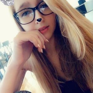 Meet your Posher, Sapphire